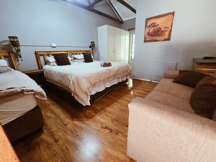 18 Bedroom Property for Sale in Geelhoutboom AH Western Cape